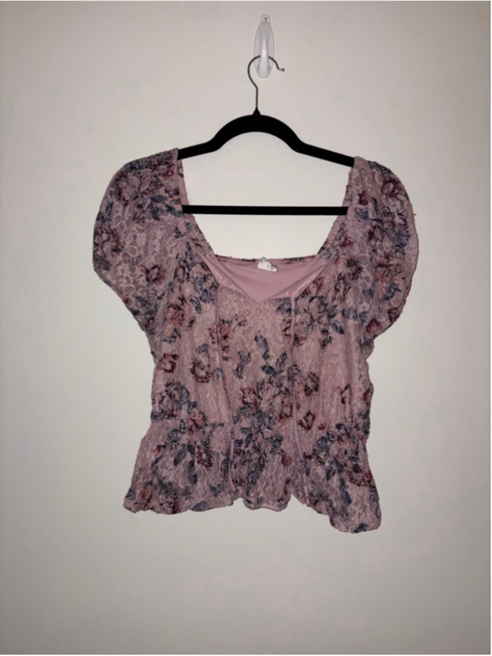Women's No Boundaries Floral Lace Crop Top M Pink Blue